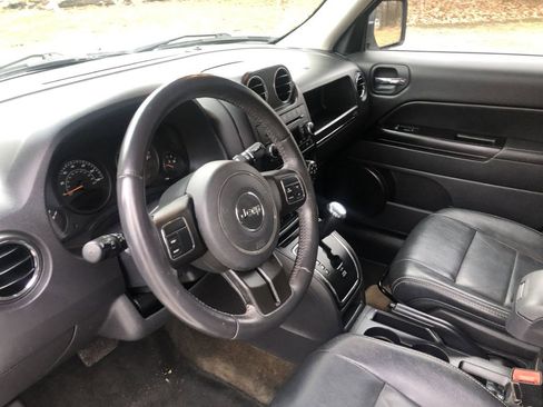 Used 2017 Jeep Patriot High Altitude image 17
