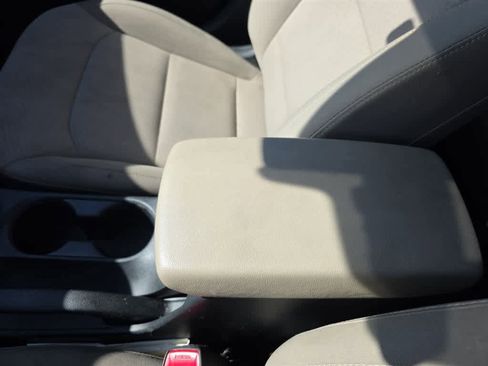 Used 2020 Hyundai Elantra SEL FWD image 24