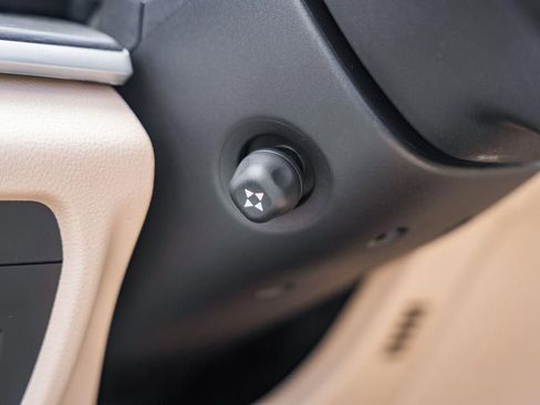 New 2025 Jeep Grand Cherokee Limited w/ Luxury Tech Group II image 44