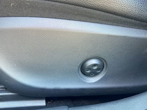 Used 2019 Mercedes-Benz GLA 250 4MATIC image 21