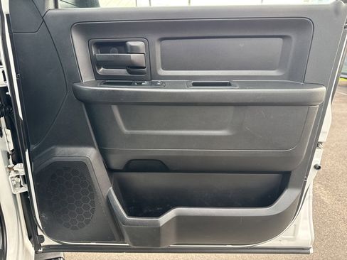 Used 2014 RAM 3500 Tradesman w/ Chrome Appearance Group image 25