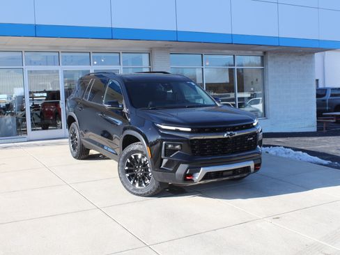New 2026 Chevrolet Traverse Z71 w/ Driver Confidence Package image 2
