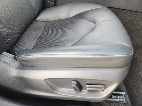 Used 2022 Toyota Camry XSE image 28