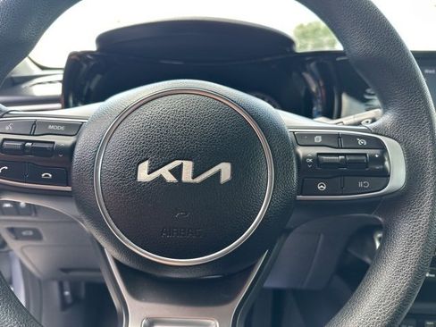 Used 2023 Kia K5 LXS image 26