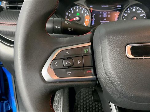 Used 2025 Jeep Compass Trailhawk AWD/4WD image 18