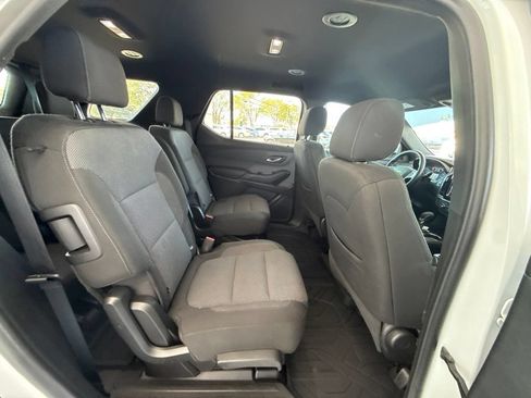 Used 2023 Chevrolet Traverse LT FWD image 39