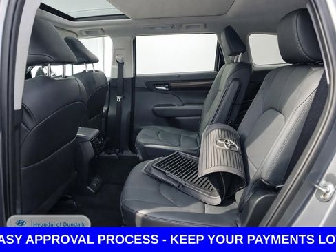 Used 2022 Toyota Highlander Platinum AWD/4WD image 15