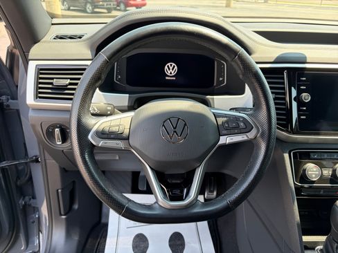 Used 2022 Volkswagen Atlas Cross Sport SEL Premium R-Line AWD/4WD image 9
