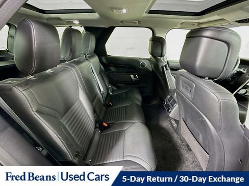 Used 2024 Land Rover Discovery S image 31