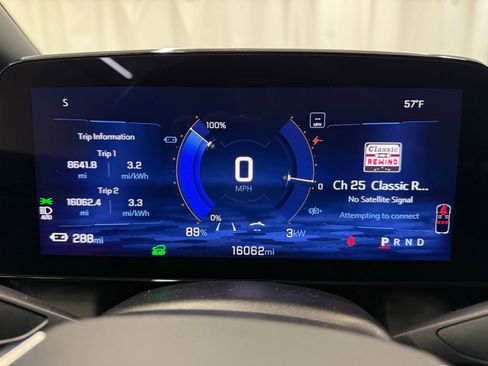 Used 2024 Chevrolet Equinox EV LT FWD image 13