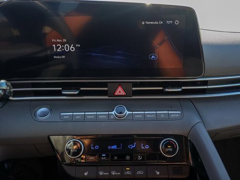 Used 2023 Hyundai Elantra SEL w/ Convenience Package image 28