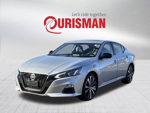 Used 2020 Nissan Altima 2.5 SR w/ Premium Package image 5