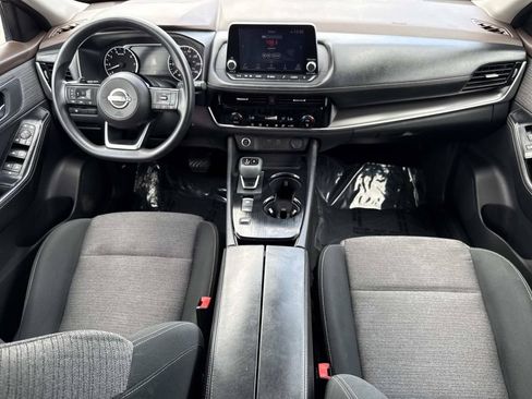 Certified 2022 Nissan Rogue SV FWD image 15
