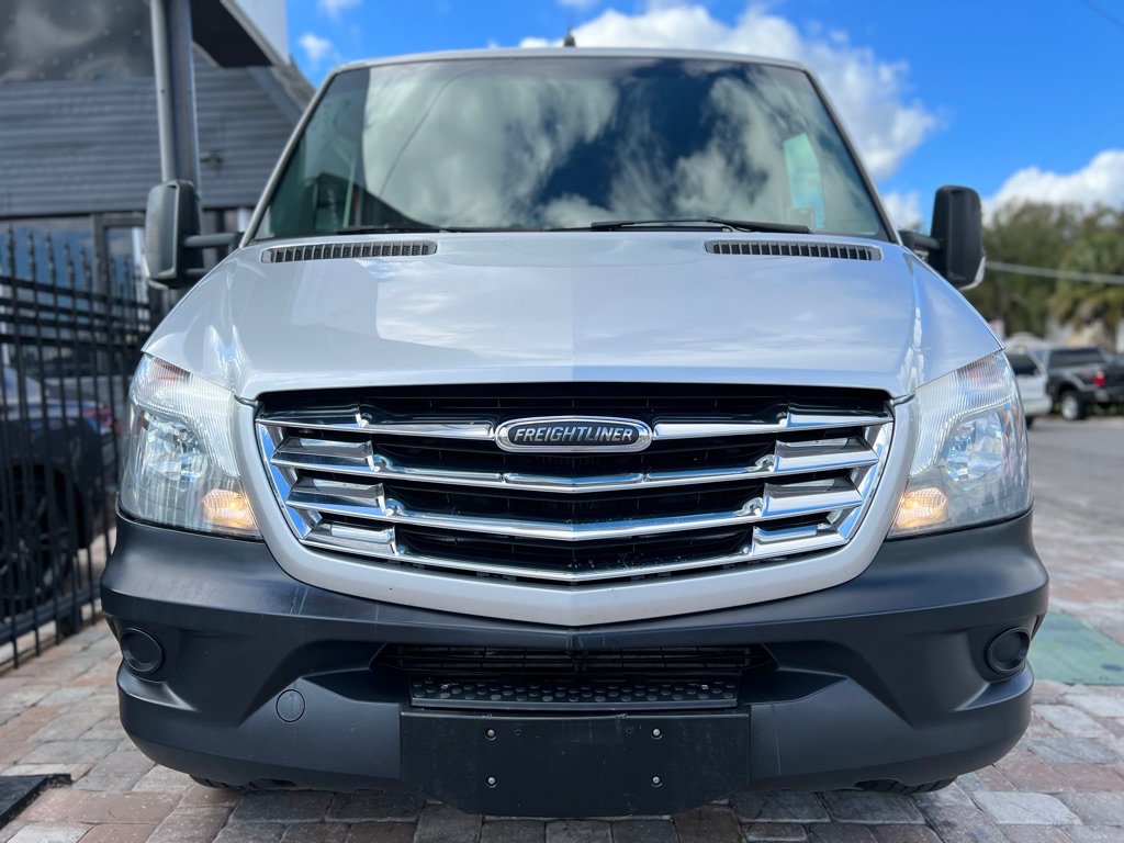 Used 2014 Freightliner Sprinter 2500 RWD image 31
