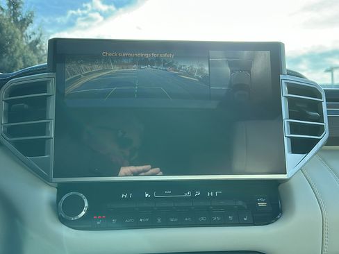 Used 2025 Toyota Sequoia Capstone image 21