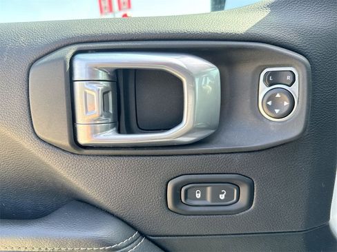 Used 2020 Jeep Wrangler Unlimited Sahara w/ Dual Top Group image 15