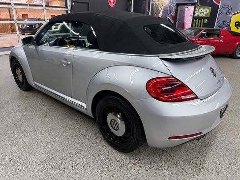 Used 2016 Volkswagen Beetle 1.8T SE FWD image 3