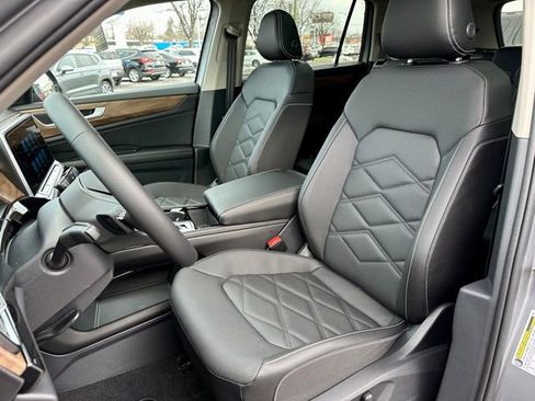 New 2026 Volkswagen Atlas SE image 13
