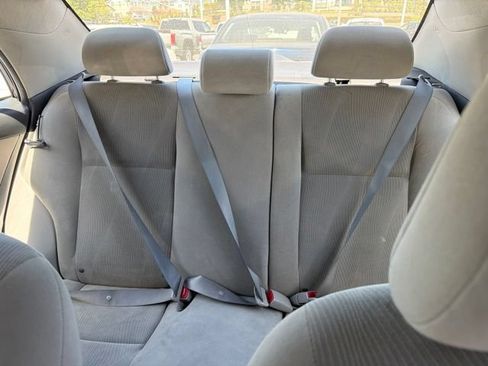 Used 2012 Toyota Corolla LE FWD image 11