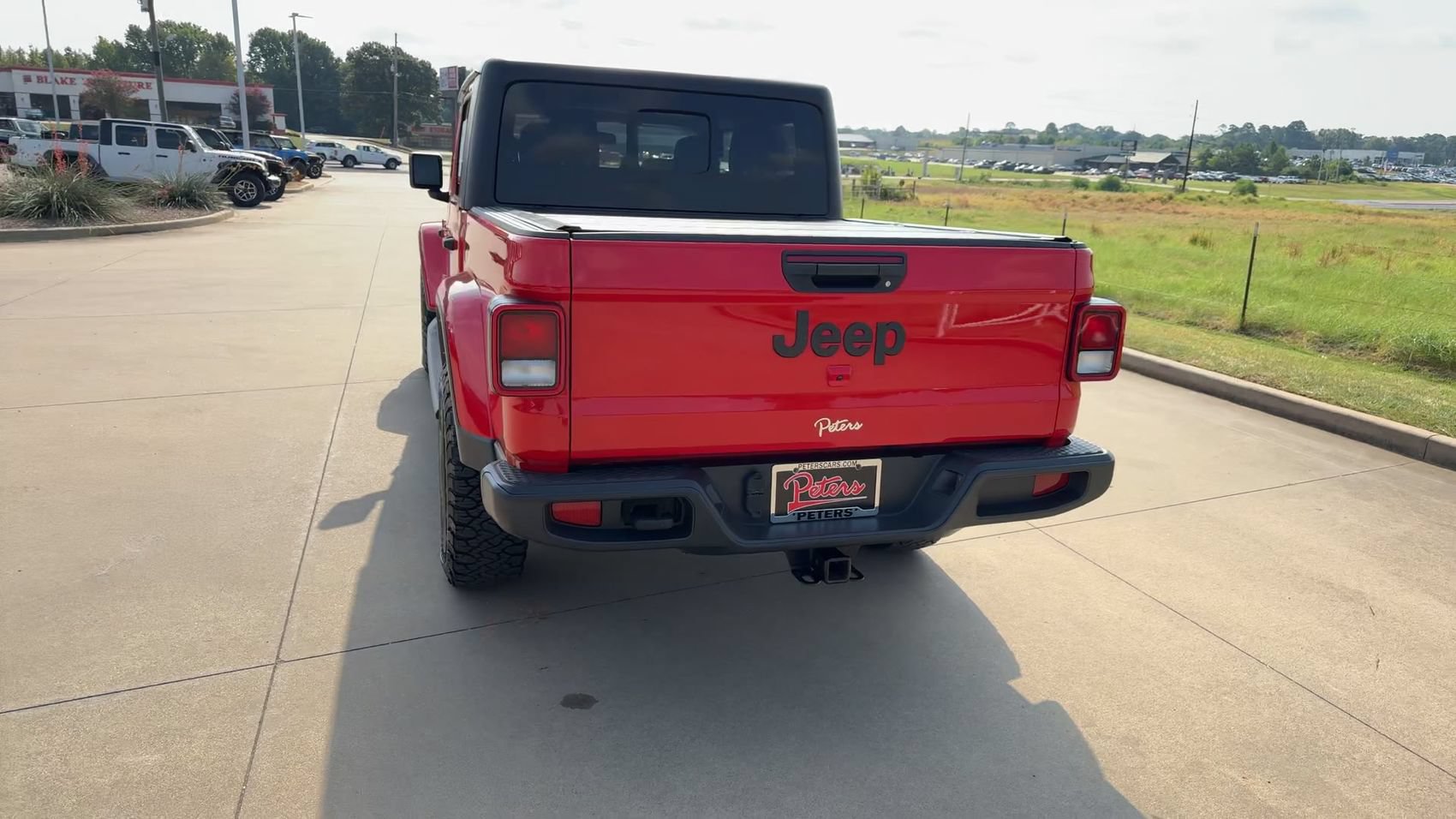 Used 2023 Jeep Gladiator Sport AWD/4WD image 6