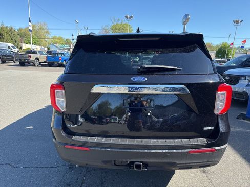 Used 2020 Ford Explorer XLT w/ Comfort Package AWD/4WD image 5