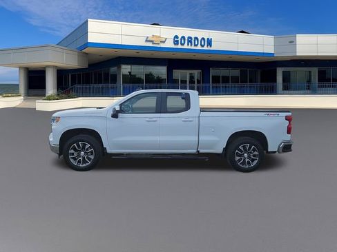 Used 2024 Chevrolet Silverado 1500 LT AWD/4WD image 2