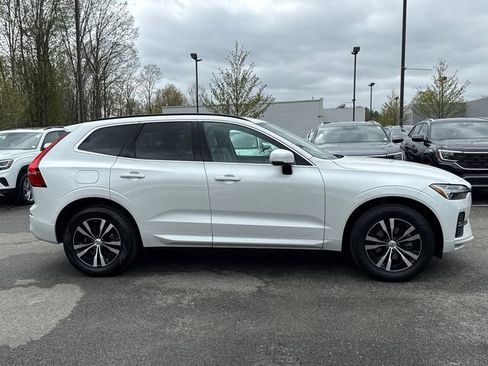 Used 2023 Volvo XC60 B5 Core AWD/4WD image 3