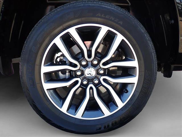 Used 2025 RAM 1500 Limited w/ Trailer Tow Group AWD/4WD image 7