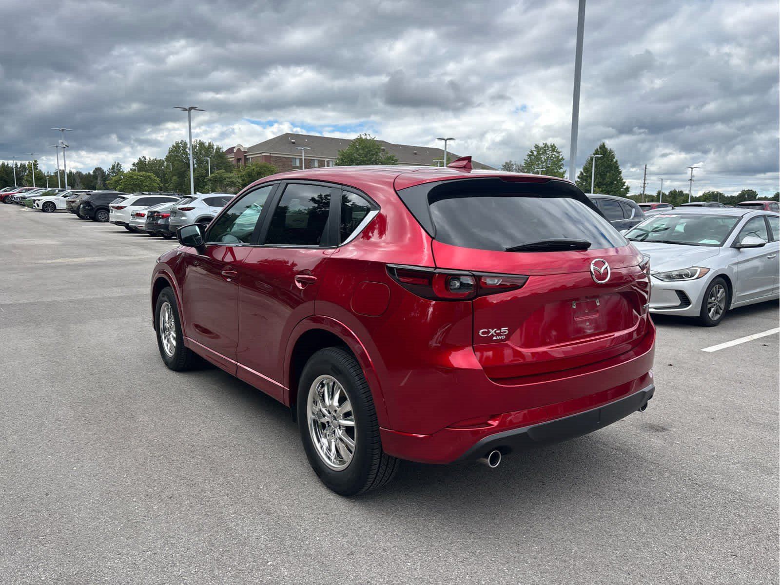 Used 2024 MAZDA CX-5 AWD 2.5 S w/ Preferred Package image 3