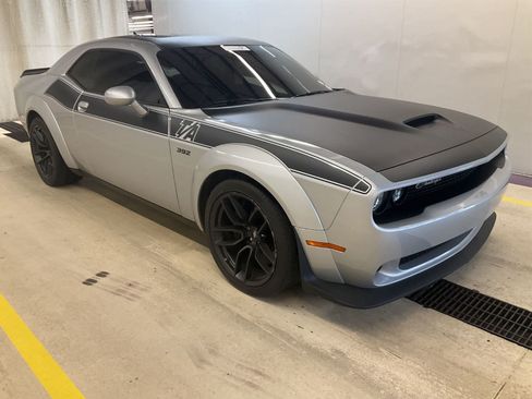 Used 2023 Dodge Challenger R/T Scat Pack RWD image 5