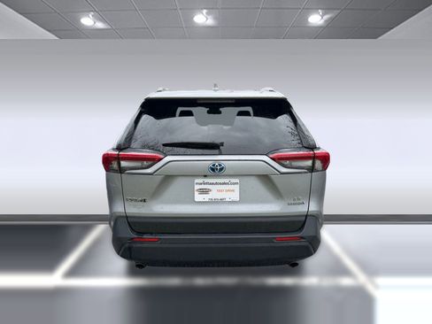 Used 2023 Toyota RAV4 LE image 7