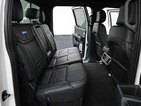 New 2026 Ford F250 Platinum AWD/4WD image 8