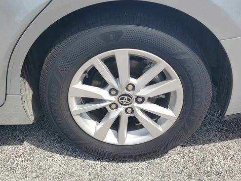 Used 2025 Toyota Camry LE image 8