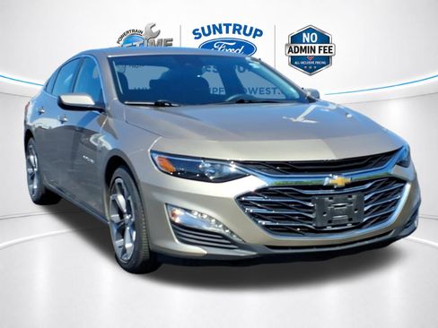 Used 2024 Chevrolet Malibu LT FWD image 2