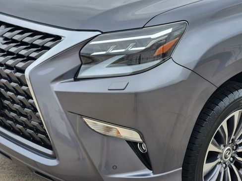 Used 2022 Lexus GX 460 Luxury w/ Off Road Package image 8