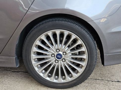 Used 2014 Ford Fusion Titanium FWD image 17