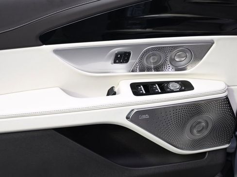 New 2026 Lincoln Nautilus Black Label AWD/4WD image 22