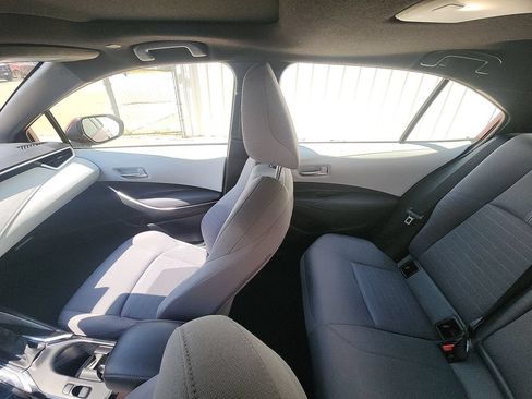 Used 2025 Toyota Corolla SE w/ SE Premium Package FWD image 11