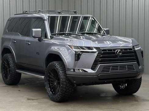 Used 2026 Lexus GX 550 w/ Accessory Package (2T) image 7