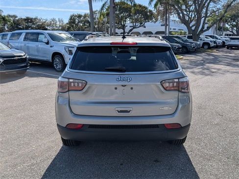 Used 2020 Jeep Compass Latitude image 6