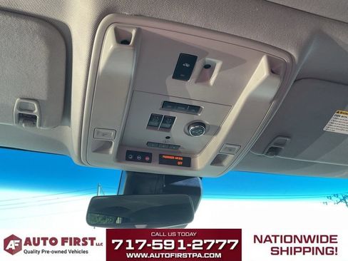 Used 2018 Cadillac Escalade ESV Luxury AWD/4WD image 28