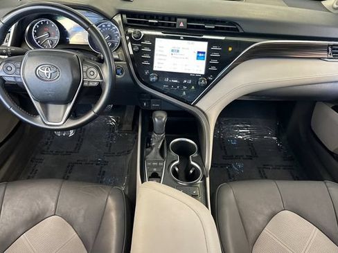 Used 2018 Toyota Camry XLE w/ Audio Package FWD image 17