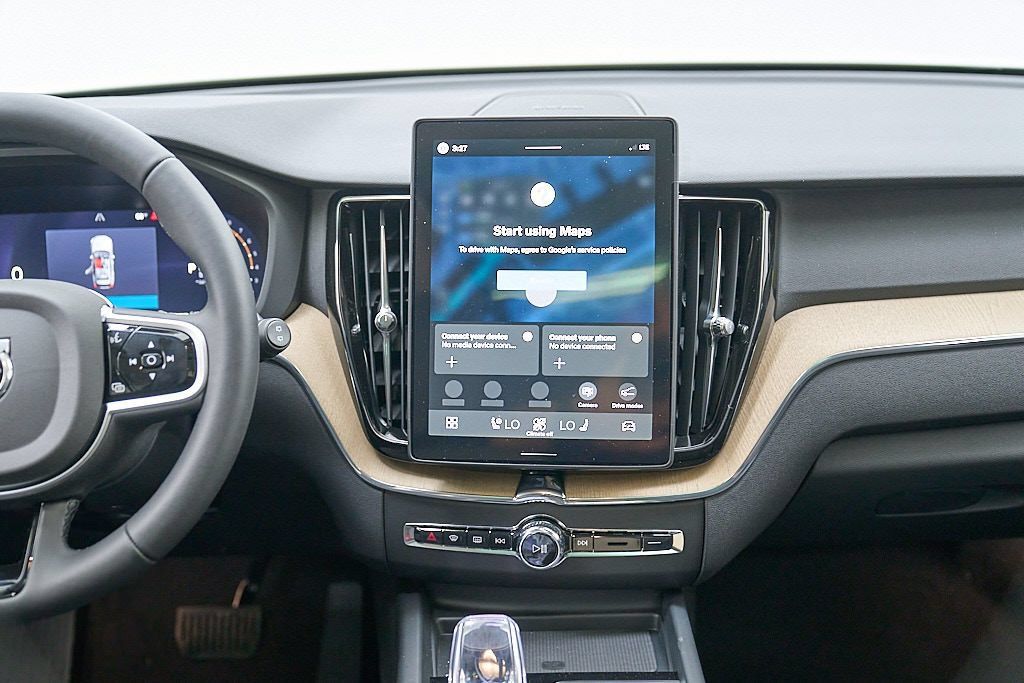 New 2026 Volvo XC60 B5 Plus w/ Climate Package AWD/4WD image 27