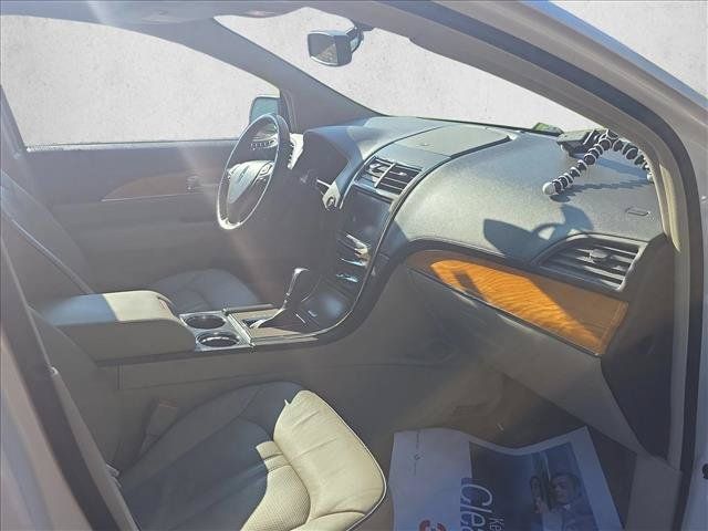 Used 2015 Lincoln MKX FWD w/ Equipment Group 102A image 23