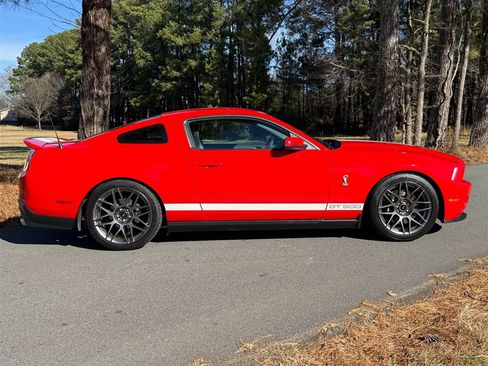 Used 2012 Ford Mustang Shelby GT500 w/ SVT Performance Pkg image 37