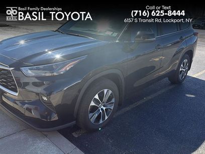 Used 2023 Toyota Highlander XLE