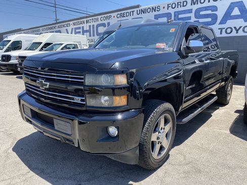 Used 2015 Chevrolet Silverado 2500 LTZ w/ Custom Sport Edition RWD image 2