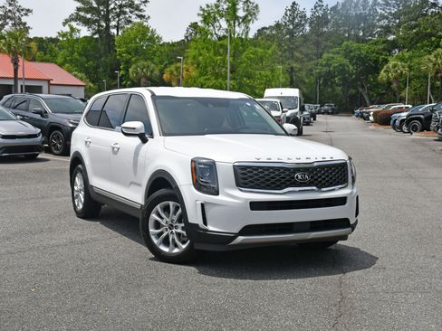 Used 2020 Kia Telluride LX FWD image 6
