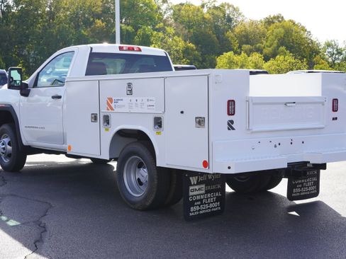 New 2025 GMC Sierra 3500 Pro w/ Convenience Package AWD/4WD image 7
