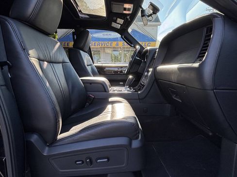 Used 2016 Lincoln Navigator L Reserve AWD/4WD image 24